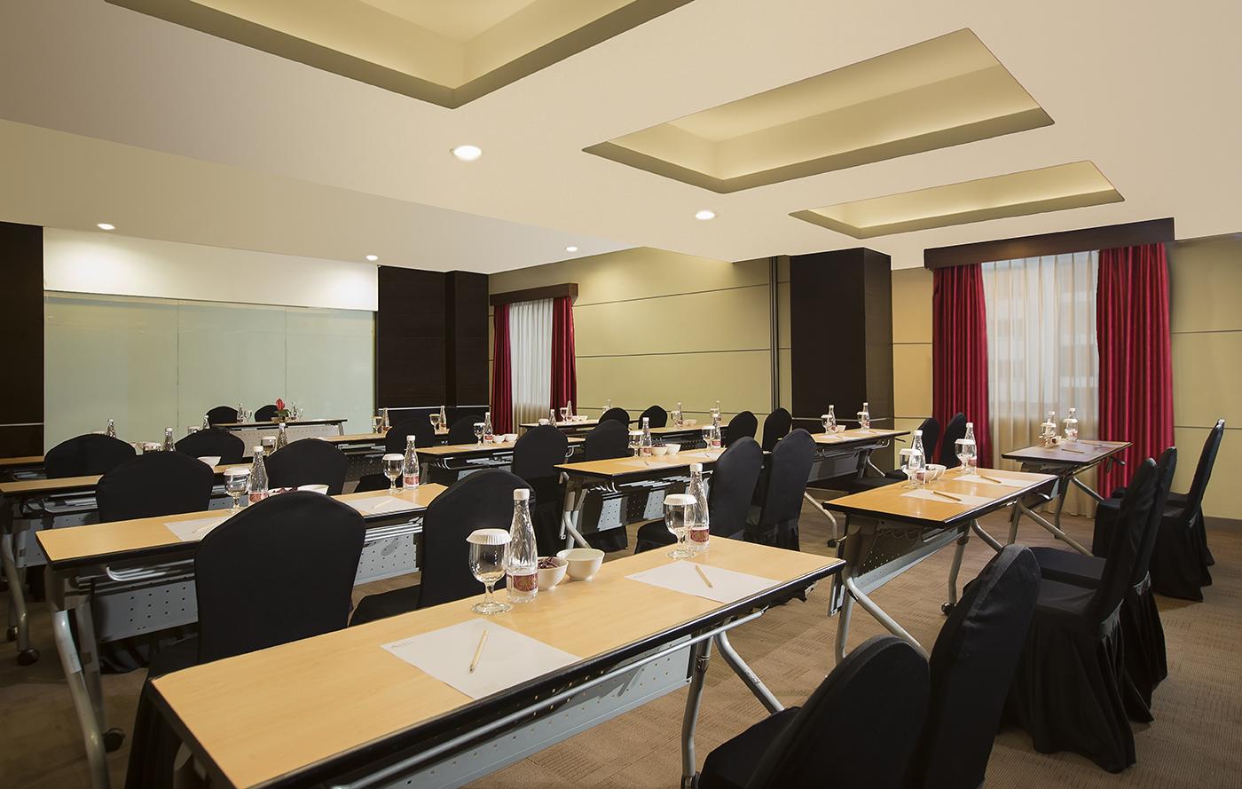 Atria Hotel Маґеланґ Екстер'єр фото