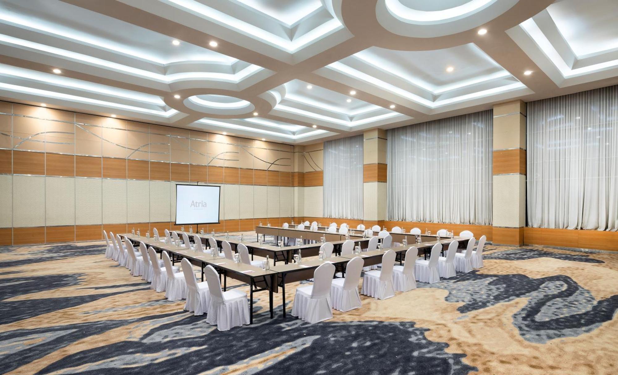 Atria Hotel Маґеланґ Екстер'єр фото