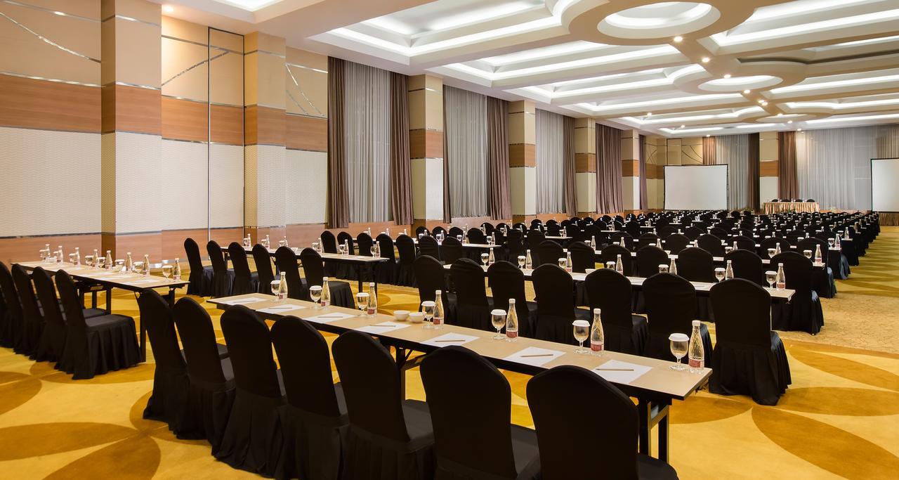 Atria Hotel Маґеланґ Екстер'єр фото